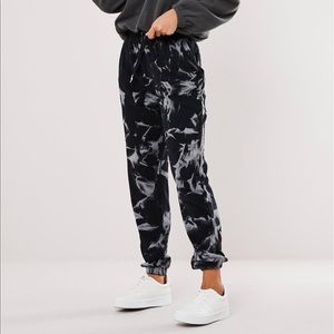 NEW Gray Tie-Dye 90’s Joggers Size 2